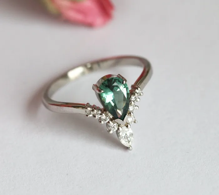 Capucinne Rings Zola Teal Sapphire Diamond Ring