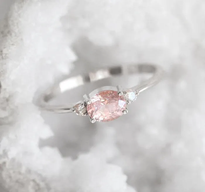 Rings Capucinne Keya Peach Sapphire Diamond Ring