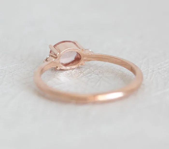 Rings Capucinne Keya Peach Sapphire Diamond Ring